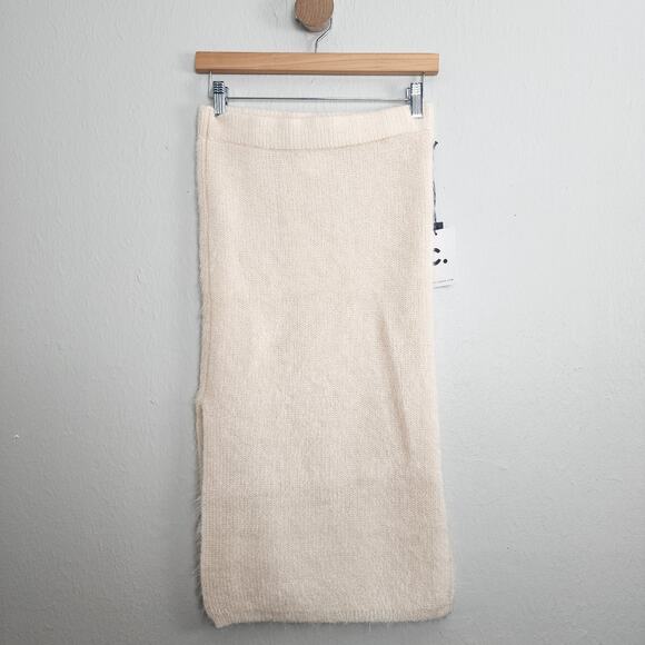 Callahan Revolve Genny Fuzzy Eyelash Knit Midi Skirt Cream White XS Cozy - Picture 10 of 14